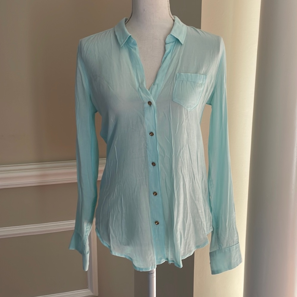 Lilly Pulitzer button down shirt sz S